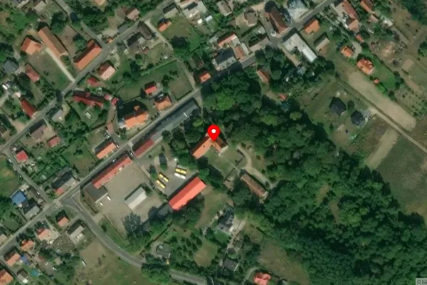 Widok z lotu ptaka: Muzeum Archeologiczne Środkowego Nadodrza w Zielonej Górze z siedzibą w Świdnicy