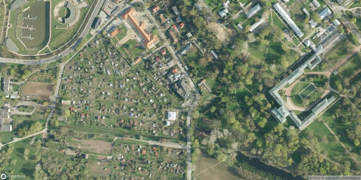 Satelitarny widok na Muzeum Badań Polarnych w Puławach