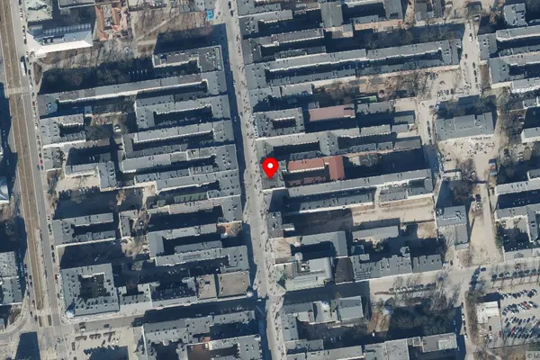 Widok z lotu ptaka: Muzeum Dzieci Polskich - ofiar totalitaryzmu. Niemiecki nazistowski obóz dla polskich dzieci w Łodzi (1942-1945)