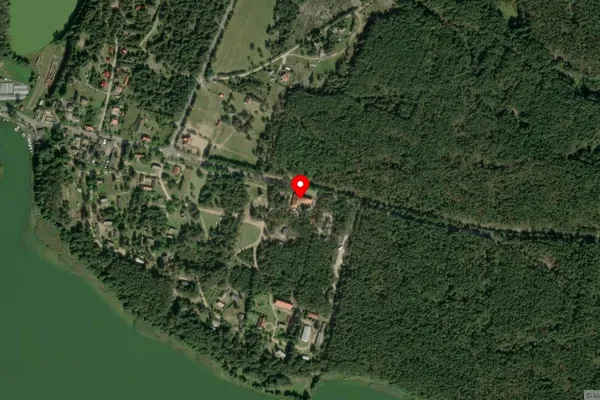 Widok z lotu ptaka: Muzeum - Kaszubski Park Etnograficzny im. Teodory i Izydora Gulgowskich we Wdzydzach Kiszewskich