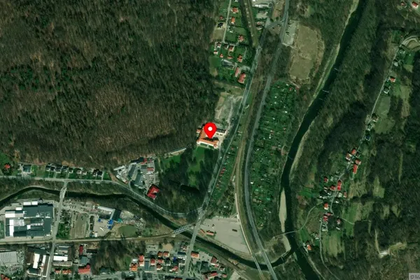 Widok z lotu ptaka: Muzeum Miejskie Suchej Beskidzkiej