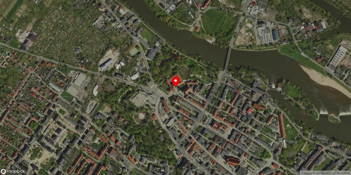 Satelitarny widok na Muzeum Piastów Śląskich w Brzegu