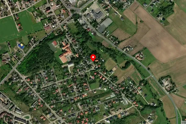 Widok z lotu ptaka: Muzeum Piśmiennictwa i Drukarstwa w Grębocinie
