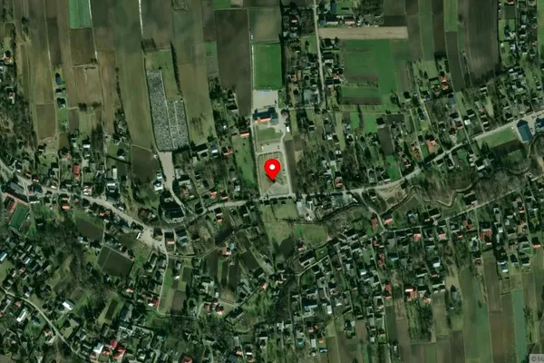 Widok z lotu ptaka: Muzeum Polaków Ratujących Żydów podczas II wojny światowej im. Rodziny Ulmów w Markowej