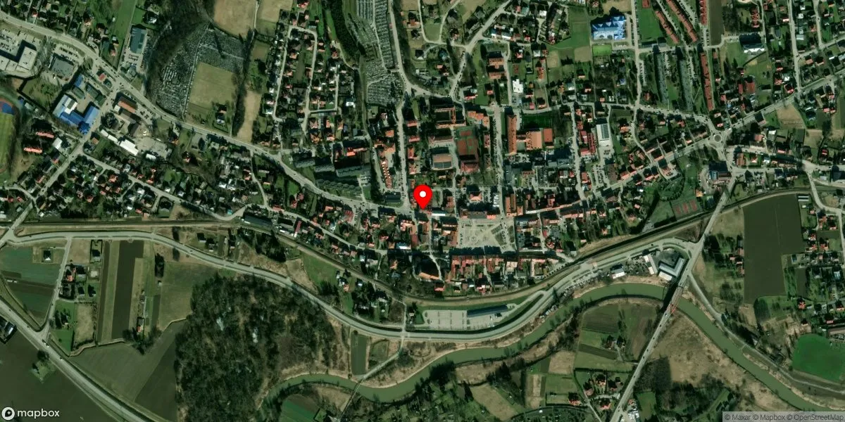 Satelitarny widok na Muzeum Samorządowe Ziemi Strzyżowskiej im. Zygmunta Leśniaka w Strzyżowie