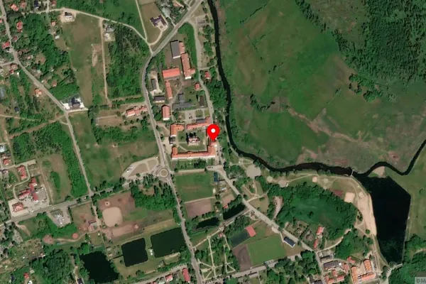 Widok z lotu ptaka: Muzeum Sztuki Drukarskiej i Papiernictwa im. Fiola i Fiodorowa w Supraślu