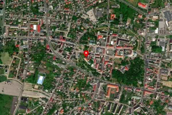 Widok z lotu ptaka: Muzeum Ziemi Wieluńskiej w Wieluniu
